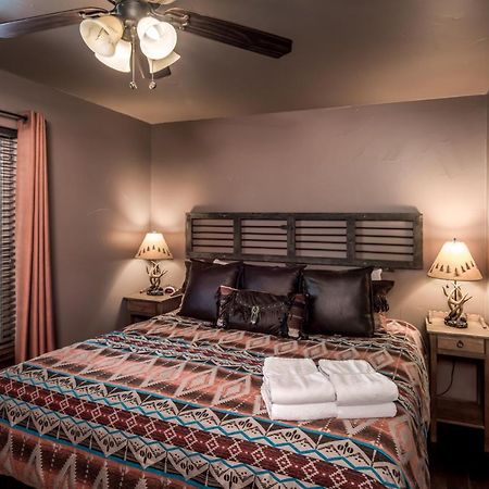 Fifth Dimension, 2 Bedrooms, Wifi, Hot Tub, Game Table, Grill, Sleeps 4 Руідозо Екстер'єр фото